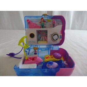 Polly Pocket World Sweet Sails Cruise Ship Compact with Fun Reveals, 2019 W/Doll